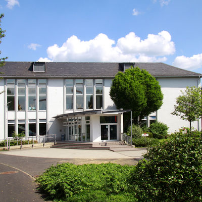 Aussenansicht der Stadthalle - Haupteingang